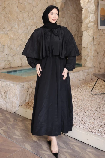 Siyah Pelerin Detaylı  Kol Lastikli Elbise
