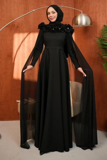 Siyah Yaka Çiçekli Pelerinli Abiye