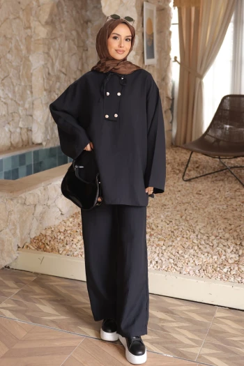 Siyah Yaka Detaylı Tunik Pantolonlu Takım