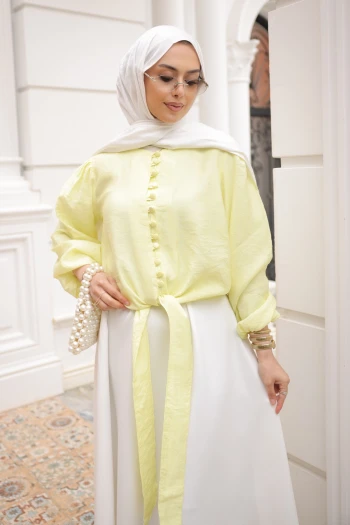 Sarı Bel Bağlamalı Düğmeli Gömlek
