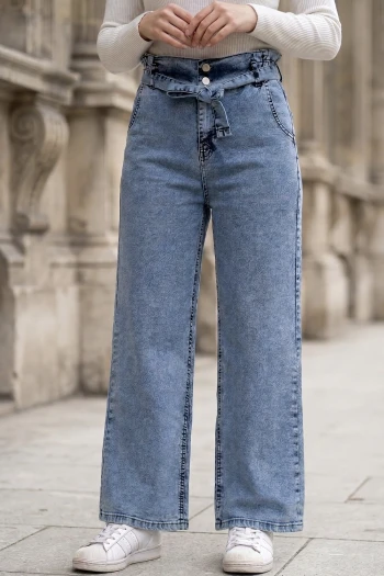 Açık Mavi Kemerli Kot Pantolon