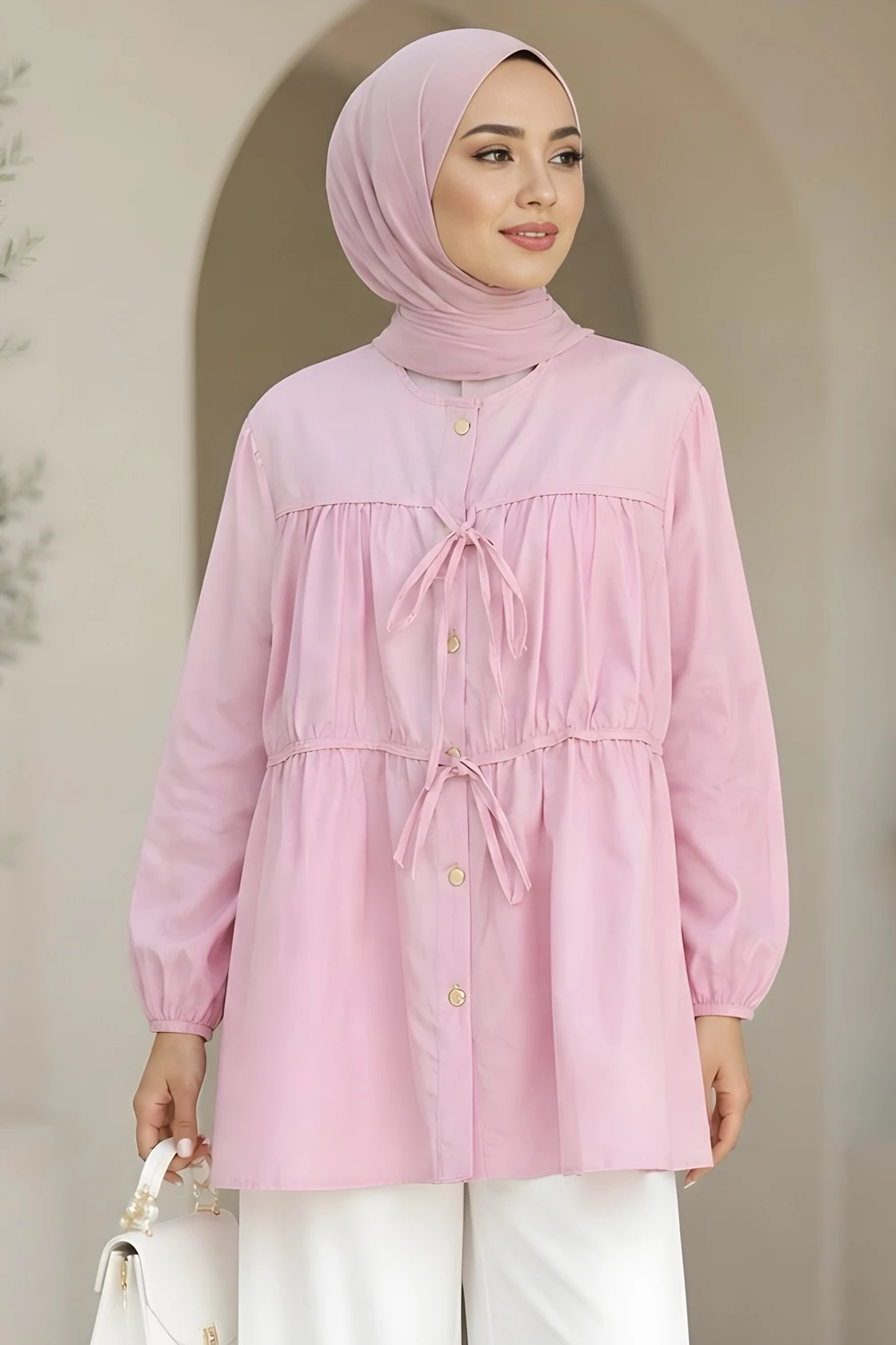 Pembe Ön Bağlamalı Büzgülü Gömlek