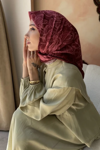 Bordo Desenli Soft Eşarp