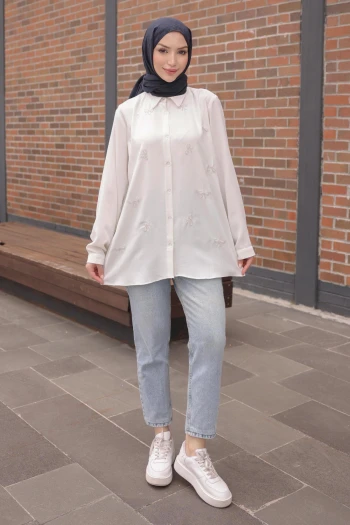 Ekru Taş Detaylı Gömlek