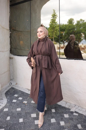 Kahverengi Yırtmaçlı Şal Detaylı Uzun Tunik