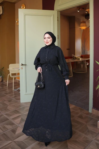 Siyah Bel Bağlamalı Desenli Elbise
