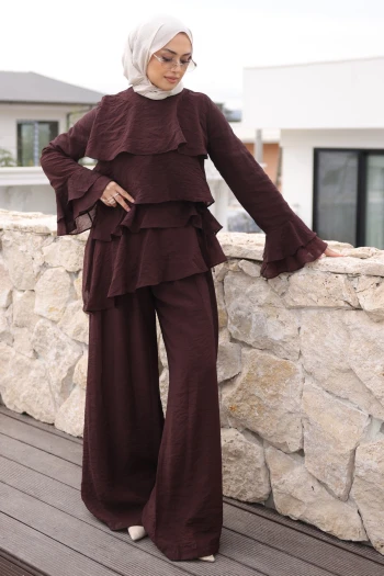 Kahverengi Önü Katlı  Tunik Pantolonlu Takım