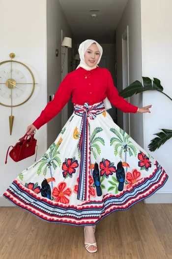 Kırmızı Desenli Gömlek Etekli Takım