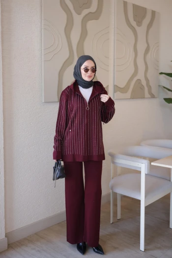 Bordo Kapüşonlu Tunik Pantolonlu Taşlı Triko Takım