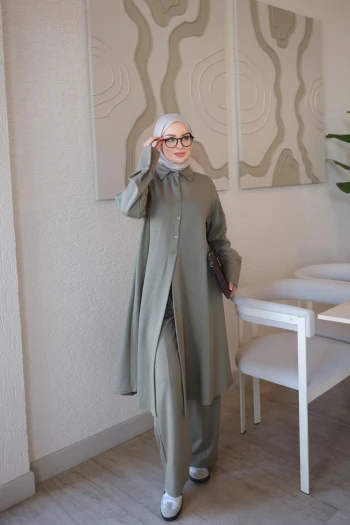 Haki Yarım Düğmeli Tunik Pantolonlu Takım