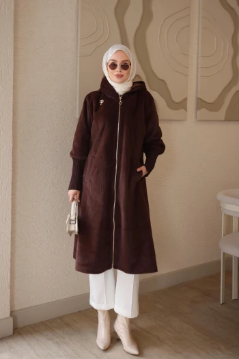 Kahverengi Kapüşonlu Angora Kaban