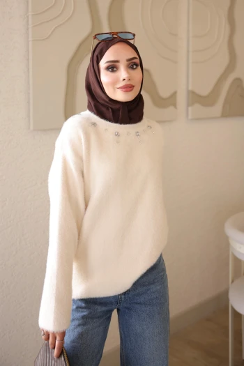 Krem Bisiklet Yaka Taşlı Angora Yumoş Triko Kazak