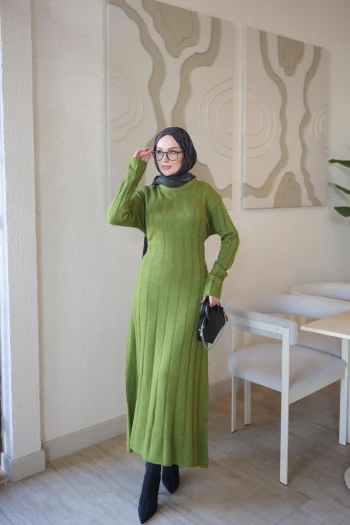 Yeşil Fitilli Bel Bağlamalı Triko Elbise