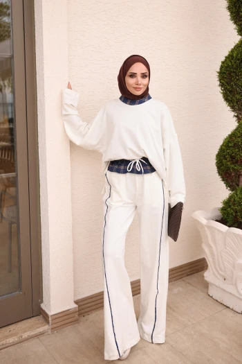 Ekru Garnili Sweat Pantolonlu Takım