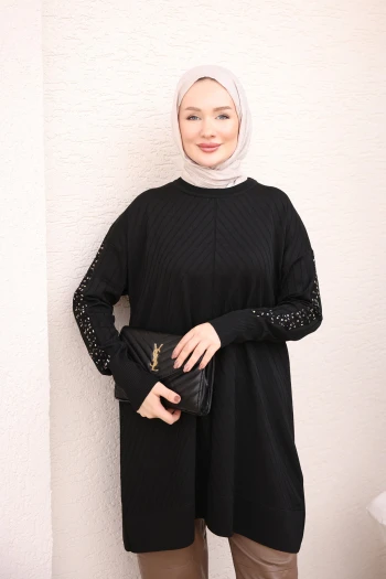 Siyah Kolu Taş Detaylı Soğuk İplik Triko Tunik